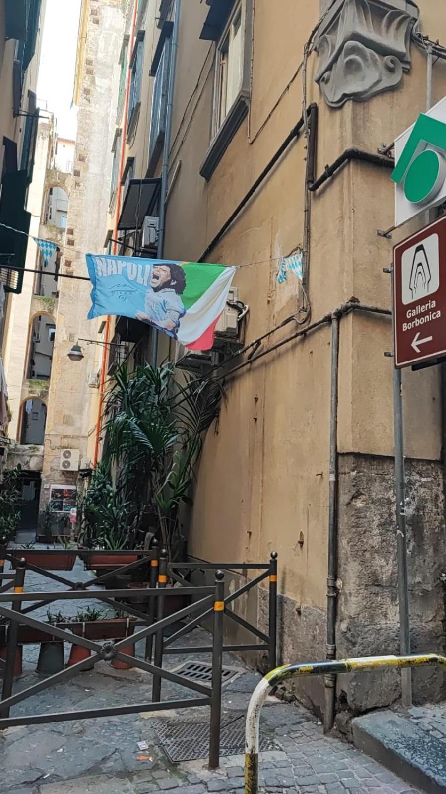 La Chicca Appartamento Intero Nei Quartieri Spagnoli Νάπολη Εξωτερικό φωτογραφία