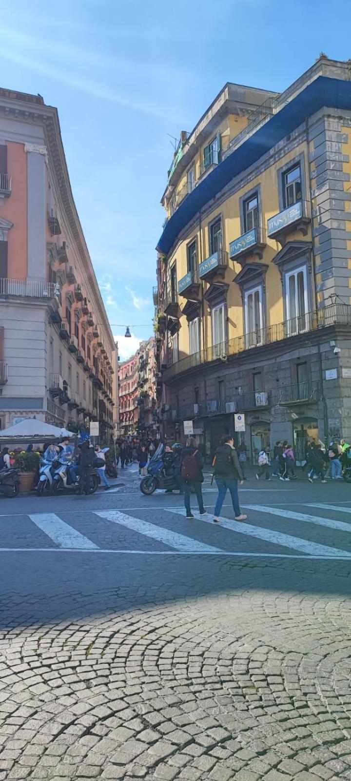 La Chicca Appartamento Intero Nei Quartieri Spagnoli Νάπολη Εξωτερικό φωτογραφία